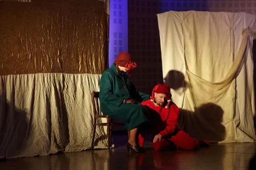 kto-ty-jestes-teatr-a-00025